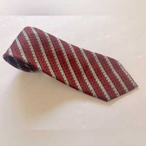 Fendi Roma 100% Red and Gold Silk Men’s Neck Tie Made In Italy